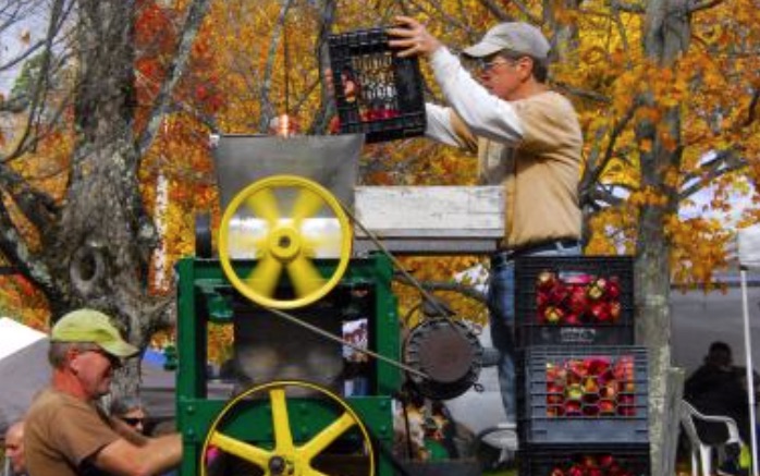 mount-holly fall cider day